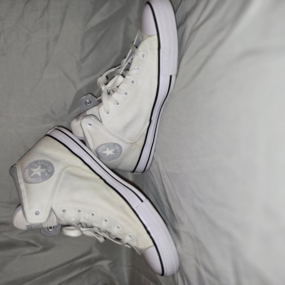 Converse Allstar Chuck Taylors Size 12M/14W